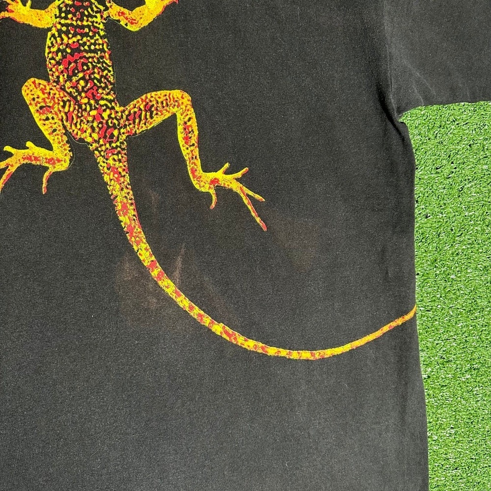 Vintage Marlboro Unlimited Lizard Shirt Mens XL Black Graphic Pocket Tee 90s USA - Picture 6 of 16